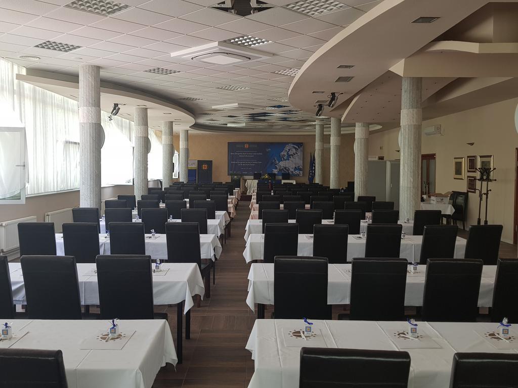 Park Hotel Bihać Zewnętrze zdjęcie