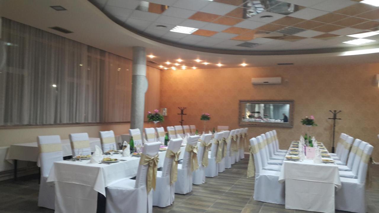 Park Hotel Bihać Zewnętrze zdjęcie